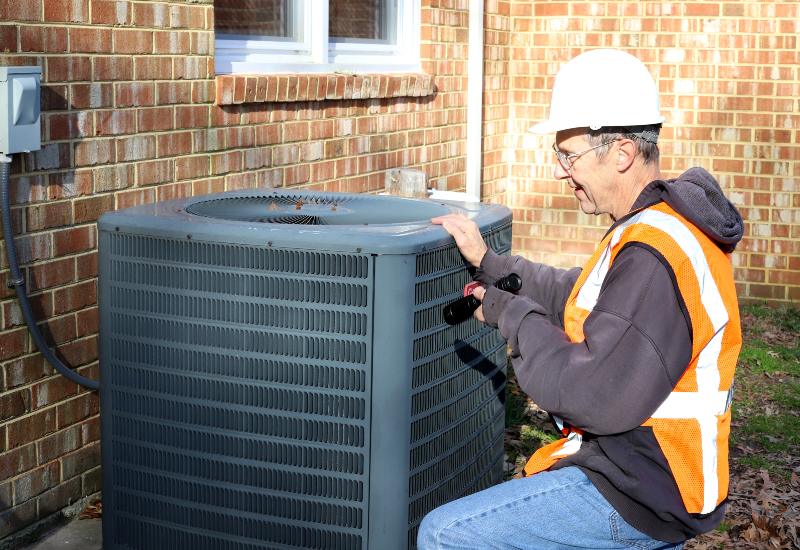 Quick air conditioning maintenance service by a professional in Edmonton & Spruce Grove